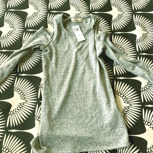 Hollister Cut out sweater
